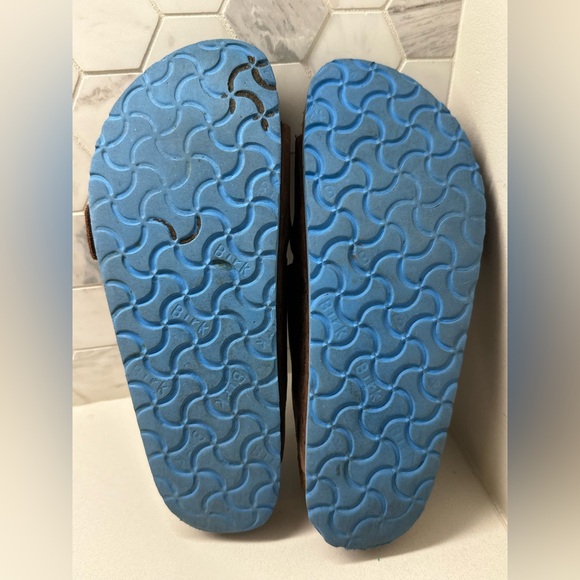 Birkenstock Arizona Sandals US 7 EU 38 Brown Oiled Leather Two Strap Blue Sole - Picture 9 of 11